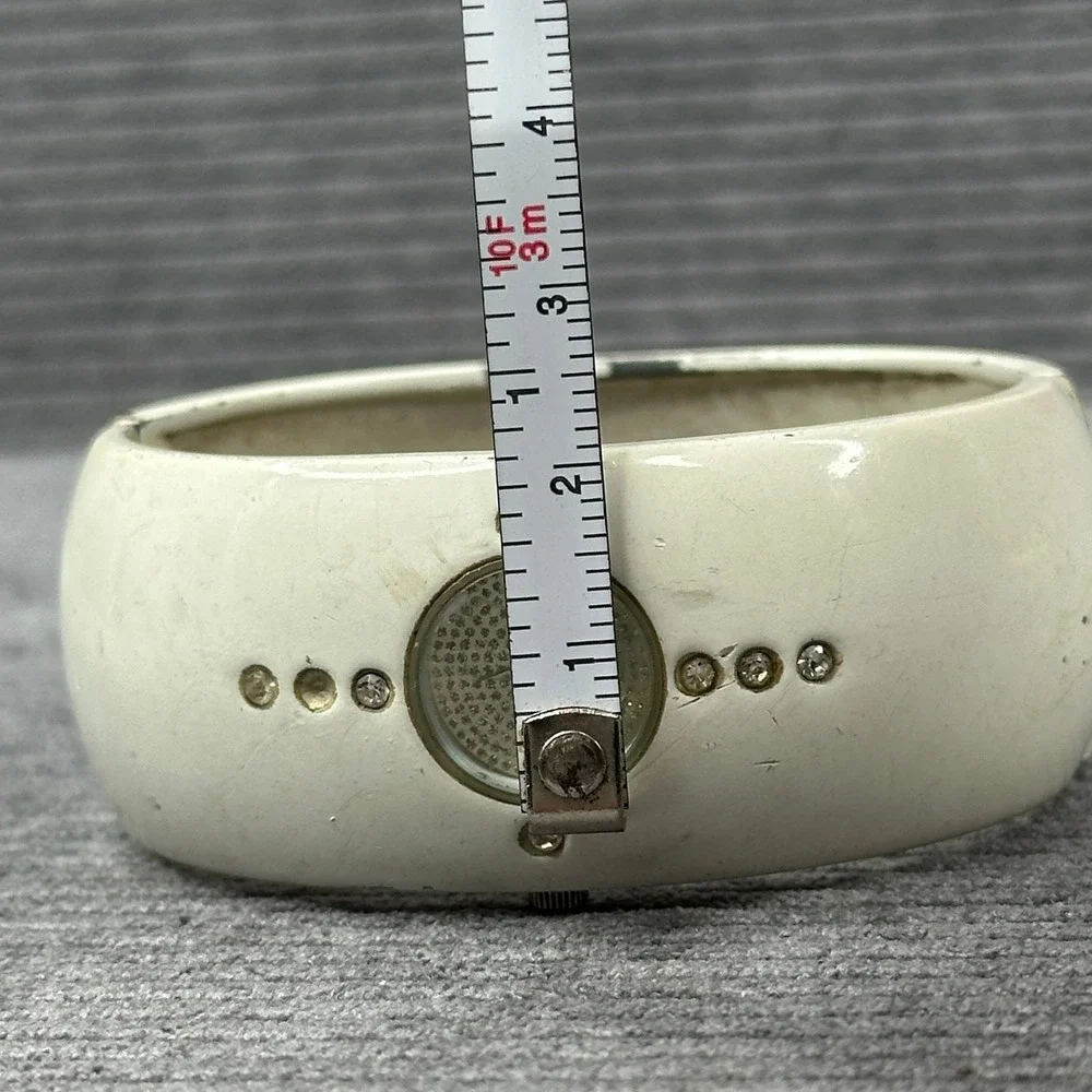 FMD Vintage White Bangle Cuff Watch Rhinestone Glitter Dial Japan Movt FMDC1318